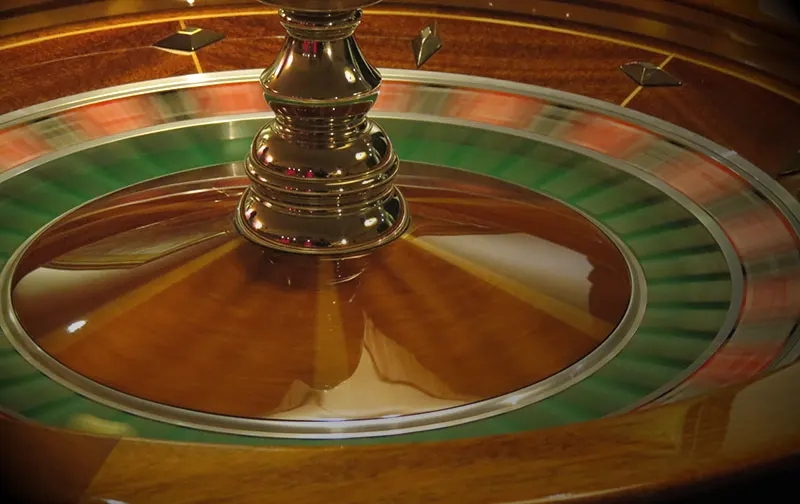 Autentični rulet cilindar u pokretu - hipnoza i fizika krupijerskog pulta